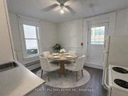 Upper 132 Dundas Street E