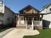 UPPER 330 Elliott Avenue