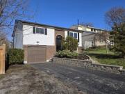 Upper 929 Southdown Drive