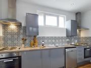 Upper Allen Street, 12 Bedroom House