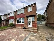 Upper Bevendean Avenue, Brighton BN2, 4 bed semi...