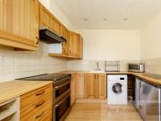 Upper Floor Flat/Apartment Property to let Charlotte...