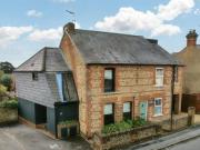 Upper Hale Road, Farnham, 4 Bedroom Semi detached
