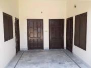 Upper potion for rent near Aziz Fatima hospital...