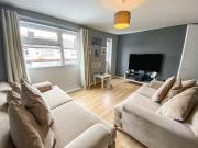 Uppingham, Skelmersdale WN8, 2 bed flat to rent, £700...
