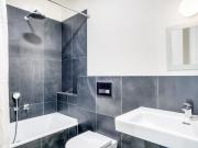 Upscale Charlottenburg 2BR near KaDeWe & Kurfürstendamm,...