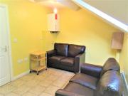 Upstairs Apartment, 76c Rugby Avenue, University...