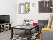 Upton Road, Watford WD18, 3 bed flat to rent, £4,950 pcm...