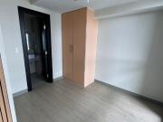 Uptown Parksuites | Studio Condo Unit For Sale #8488