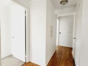 UPTOWN RESIDENCES: Yonge St & Bloor St 35 Balmuto St...