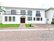 URB. VILLAS DEL BOSQUE. VENTA ETAPA II ULTIMA VILLA. 4...