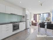 Urban Living in Melbourne's Paris End