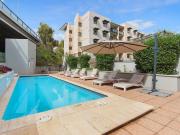 Urban Vibes Meets Parkside Zen Your Funky Inner City Pad... Urban Vibes Meets Parkside Zen Your Funky Inner City Pad...