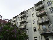 Urbaner Wohnkomfort trifft Ruhe: renovierte 3 Zi. Whg....