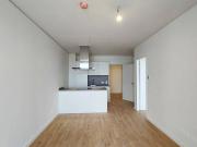 Urbanes Wohnen mit Rooftop Pool, Spa & Skylineblick –...