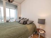 Urbanes Wohnen mit Rooftop Pool, Spa & Skylineblick –...