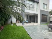 Casa con 500 m² y 4 habitaciones en venta en Laguna del...