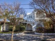 Urca doble terreno salida a dos calles