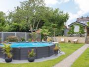 Urlaub zuhause mit Pool und Sommerküche