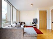 Ursula Gould Way, London E14, 2 bed flat to rent, £2,300...