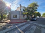 USO COMERCIAL: CASA DE 200M2 CUBIERTOS 4 DORM TERRAZAS