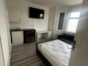 Uxbridge Road, Hayes UB4 Studio to rent £1,250 pcm £288 pw