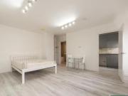 Uxbridge Road, Shepherds Bush, Studio Flat For