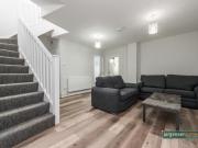 Uxbridge Road, Shepherds Bush W12, 2 bed flat to rent,...