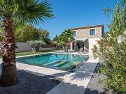 Uzès 30700 Achat / Vente maison 7 pièces t7 piscine jardin