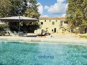 Uzès 30700 Achat / Vente maison 8 pièces t8 piscine