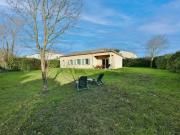 Uzès centre historique 3 km: Villa de plain pied de 105...