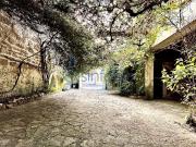 Uzès: maison avec jardin arboré, grande terrasse et...