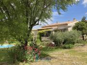 Uzès Maison de plain pied avec piscine et jardin paysagé...