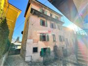 V000744 PREMENO, PALAZZO IN CENTRO STORICO DA RIATTARE