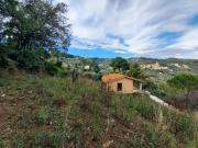 V26 Nel primo entroterra di Imperia villetta al grezzo