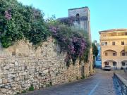 VG08 Antica chiesa e convento nel centro storico