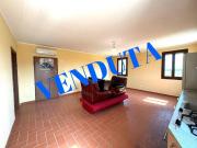 VA0048 RIO SALICETO QUADRILOCA CON GIARDINO VISTA LAGO!