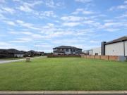 vacant land/ plot on the market in z.