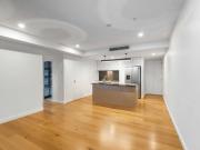 Vacant & Modern 2 Bedder @ South Brisbane prime location
