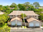 VACANT POSSESSION Coastal Lifestyle in the Heart of the...