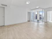 Vacant Possession ! Large 2 Bedroom Apartment in the... Vacant Possession ! Large 2 Bedroom Apartment in the...