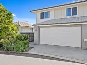 VACANT Ready to move in 4 Bedroom Townhouse Offering...