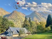 Val D'azun: Ensemble Immobilier Avec 2 Gites 230m²...