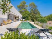 Valbonne, au pieds du village, villa d'exception m²...