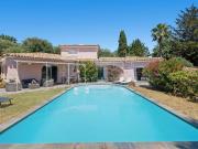 Valbonne Co Exclusivite: Superbe villa avec piscine et...