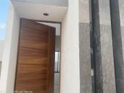 Valle de Juriquilla casa de 3 recamaras en VENTA RAH4605