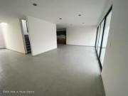 Valle de Juriquilla VENTA. Casa con doble altura, 3...