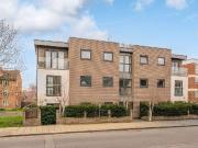 Valley Road, Streatham, London SW16, 2 bed flat to rent,...