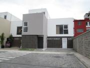 Vanguardia y Confort Diseño Contemporáneo de 197 M2