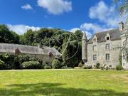 Vannes Morbihan Élégante architecture pour ce château...